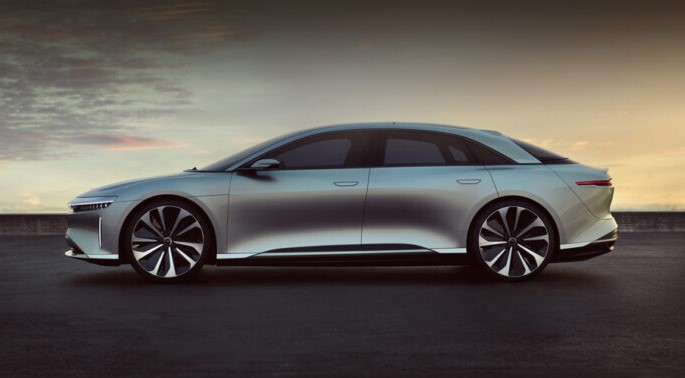 Фото до матеріалу: Tesla Model Y відчутно впала в ціні