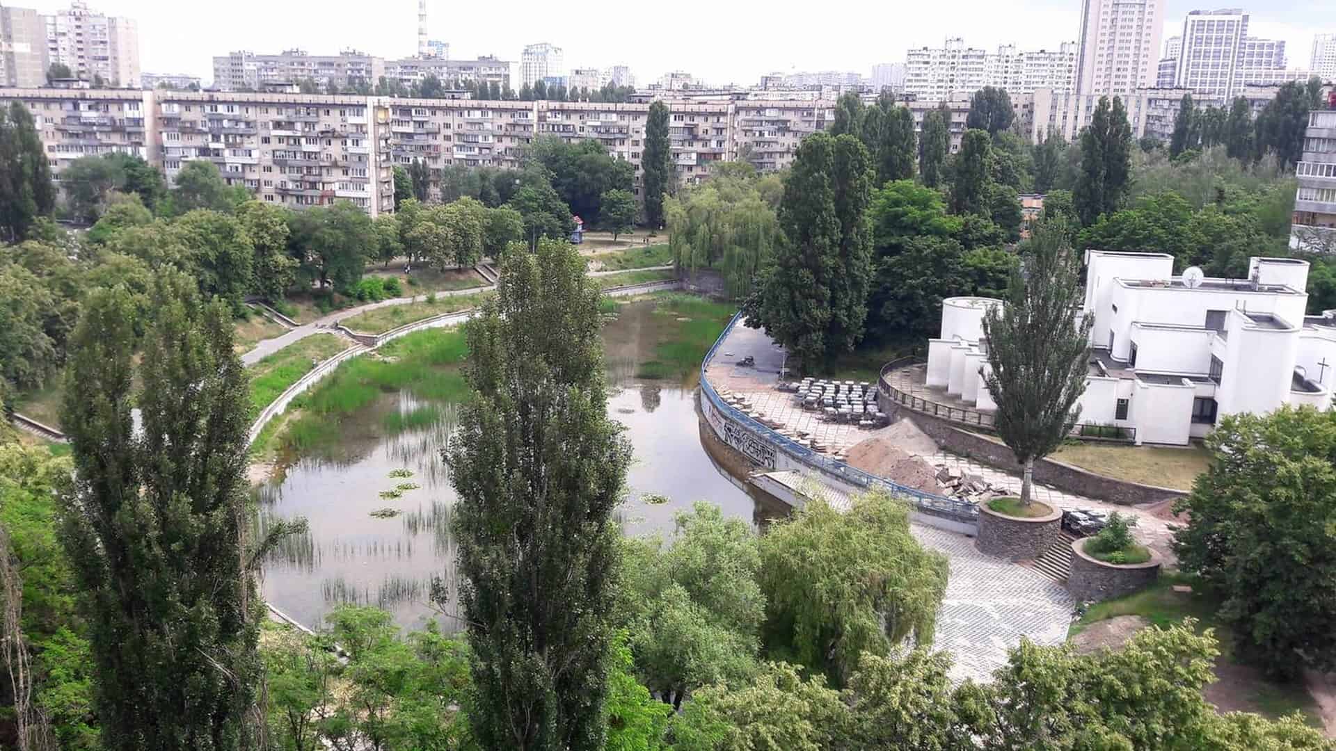 Фото до матеріалу: Підрядник привласнив 200 тисяч гривень за фіктивне очищення озера Блакитне