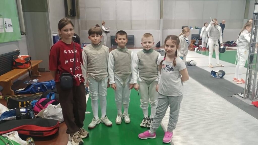 Фото до матеріалу: Черкаські рапіристи здобули медалі на всеукраїнському турнірі в Києві