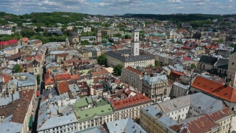 Фото до матеріалу: Львівська громада передала військовим техніку на 11,5 мільйона гривень