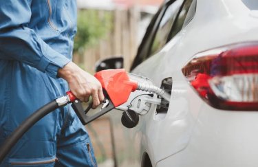 Фото до матеріалу: Європа ігнорує високі ціни на нафту: чому попит на пальне не падає