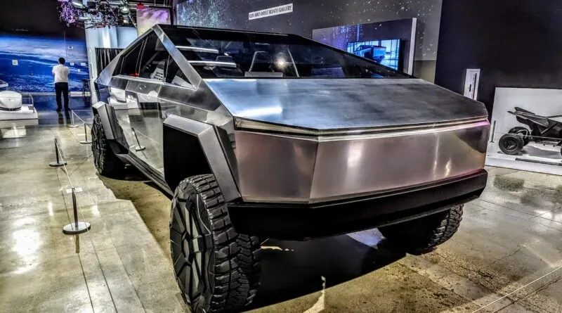 Фото до матеріалу: Tesla Cybertruck у США: нова ціна 59 990 доларів та зміни 2026