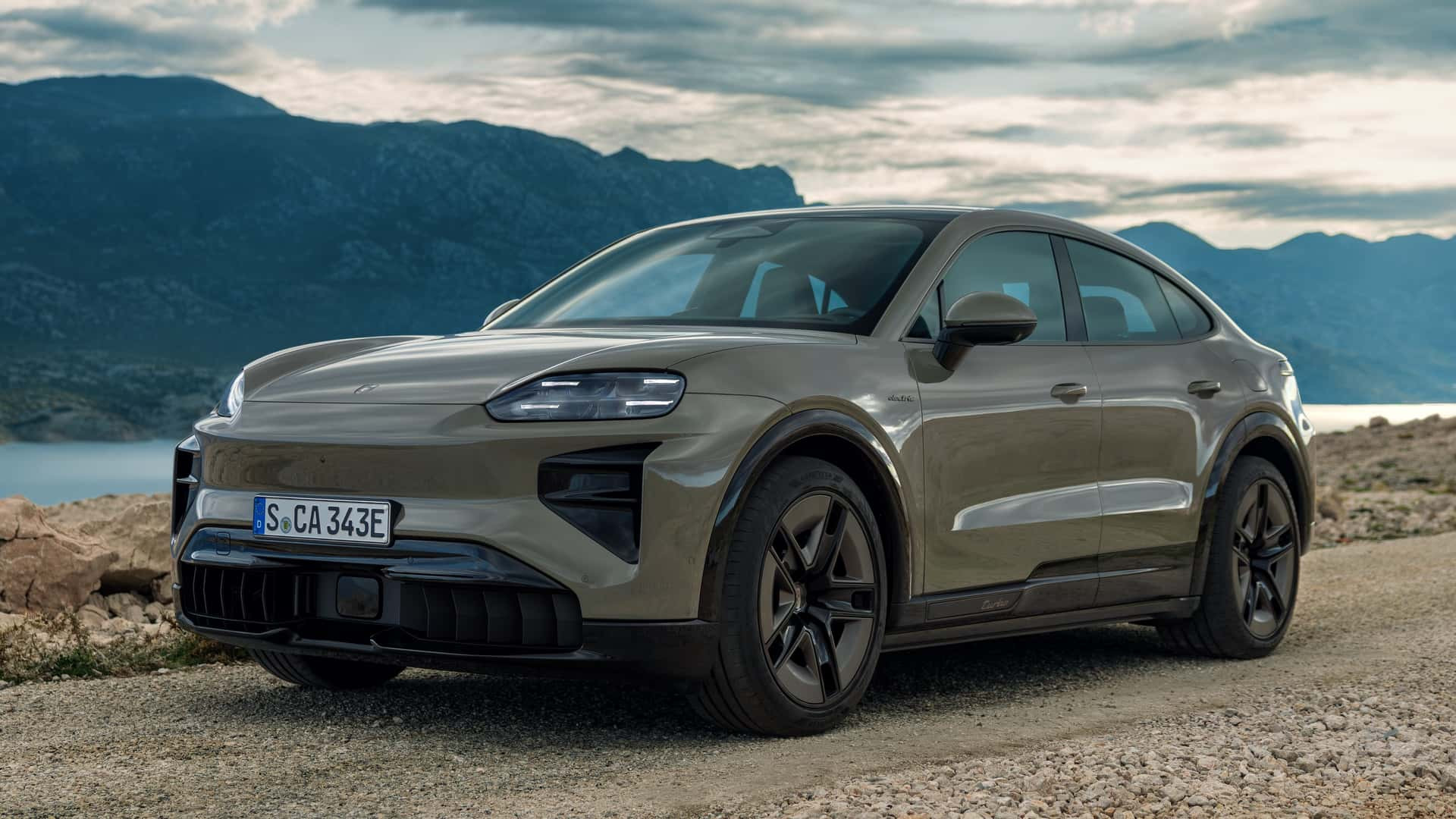 Фото до матеріалу: Porsche представив найпотужніший електромобіль в історії бренду: Cayenne Coupe Electric
