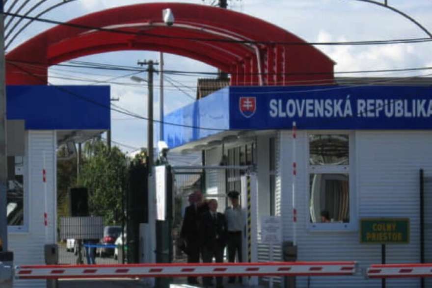 Фото до матеріалу: Словаччина відновила роботу кордонів з Україною