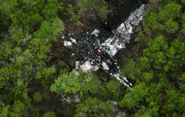 Фото до матеріалу: У США розбився літак: загинули спортсмени і пілот