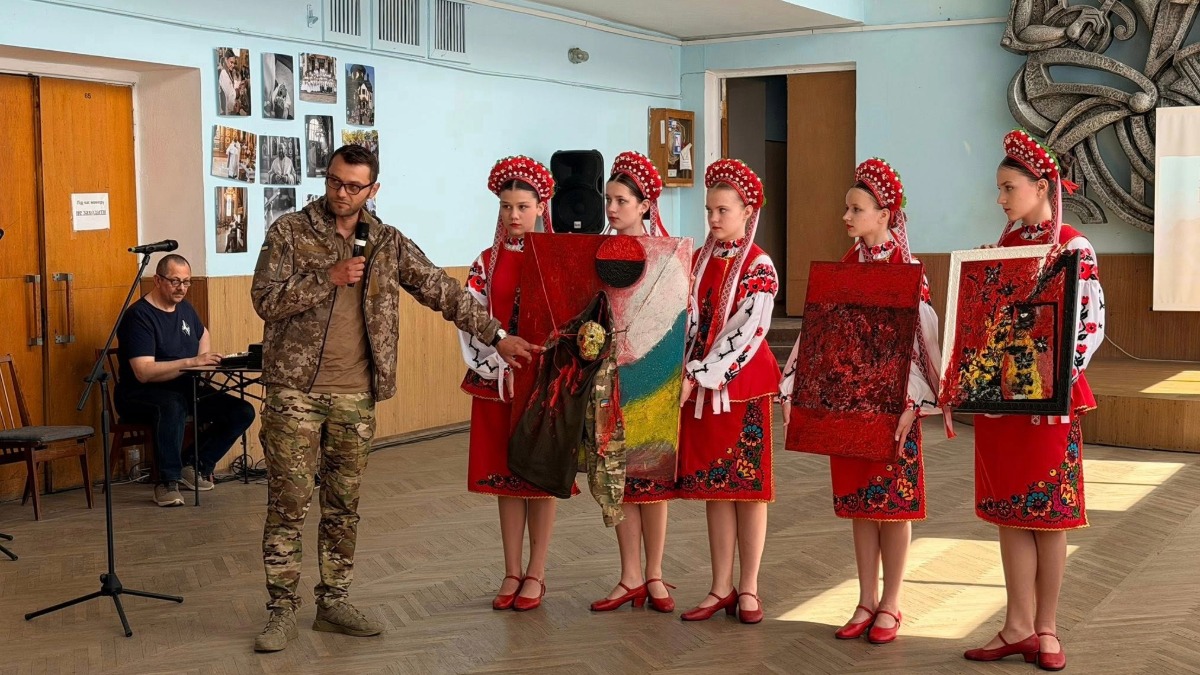 Фото до матеріалу: У Бурштині відкрито перший етап фестивалю «Мистецтво нескорених» для ветеранів та людей з інвалідністю