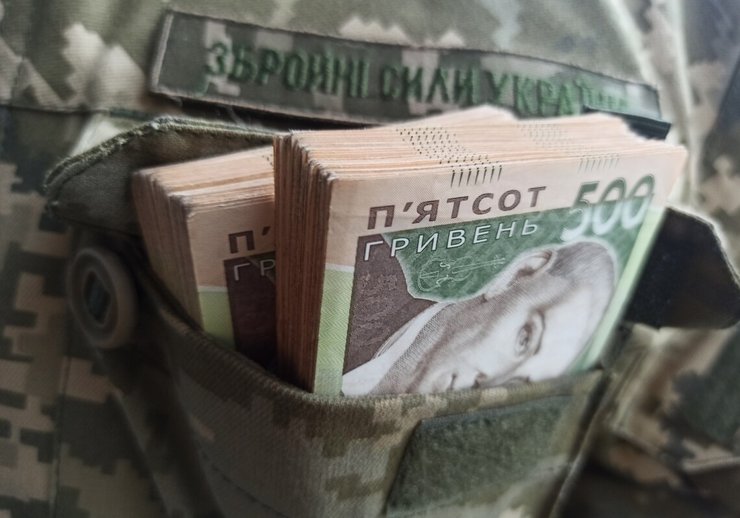 Фото до матеріалу: Нові контракти ЗСУ: адвокат попередив про ризики реформи армії