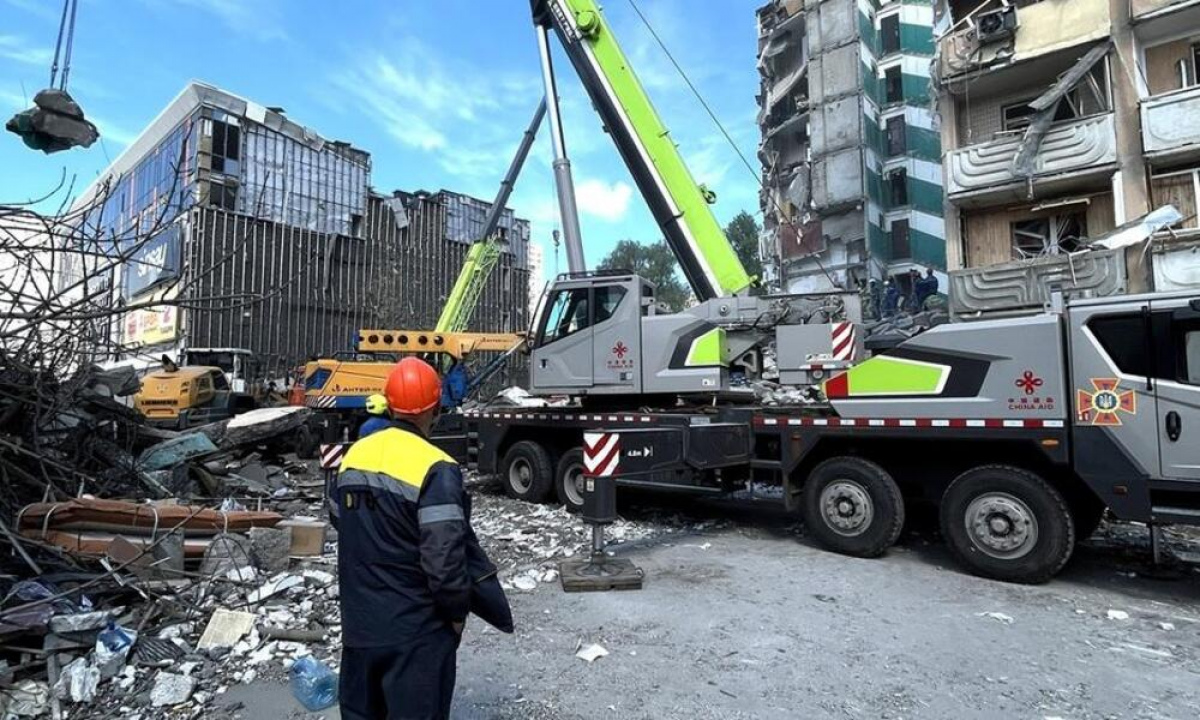 Фото до матеріалу: У Києві після атаки пошкоджено енергетичну інфраструктуру та спецтехніку ДТЕК