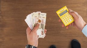 Фото до матеріалу: Чи може ФОП спрощенець включити у свій дохід кошти, отримані на акаунт DEEL?