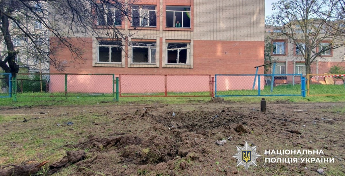 Фото до матеріалу: Внаслідок обстрілів на Херсонщині за добу пошкоджено 37 цивільних об’єктів (фото)