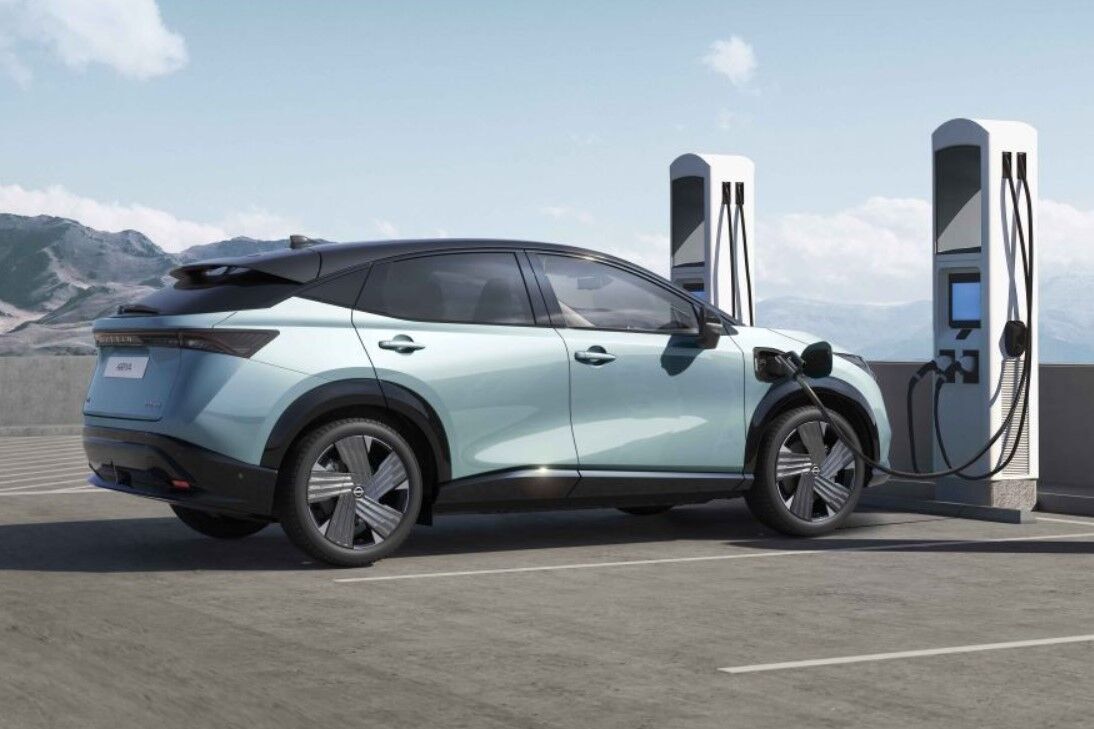 Фото до матеріалу: Nissan Ariya 2026 отримав оновлений дизайн та нові технічні характеристики