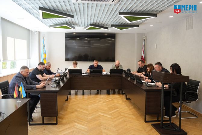 Фото до матеріалу: У Черкасах перед сесією міської ради обговорили порядок денний