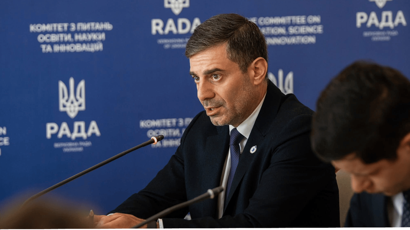 Фото до матеріалу: Дитину віком чотири роки згвалтували російські військові: заява Дмитра Лубінця
