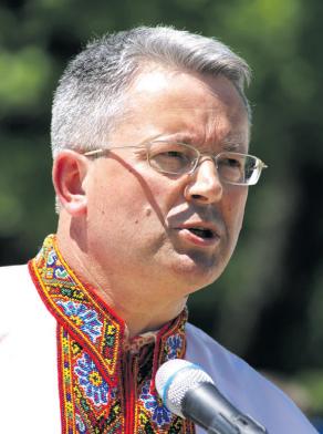 Фото до матеріалу: 70 років поезії Василя Кухти: гуцульська душа у сучасних віршах