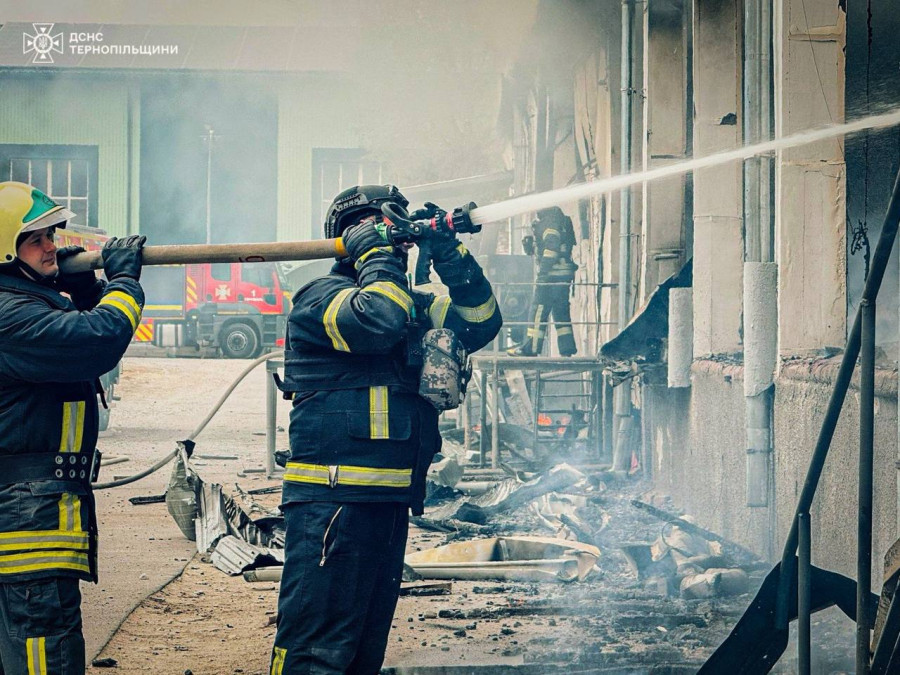 Фото до матеріалу: Масований удар по Тернополю: 50 дронів, 11 поранених та пошкодження інфраструктури