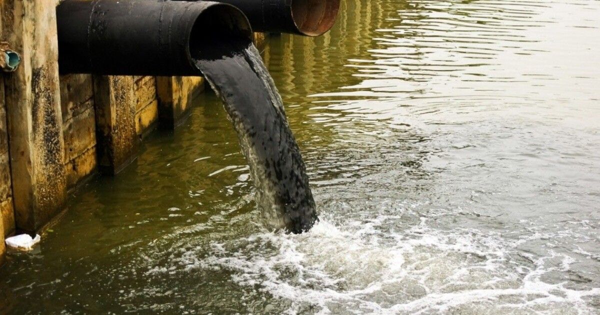 Фото до матеріалу: Луцькводоканал судим на 8,3 млн за забруднення води та загибель риби