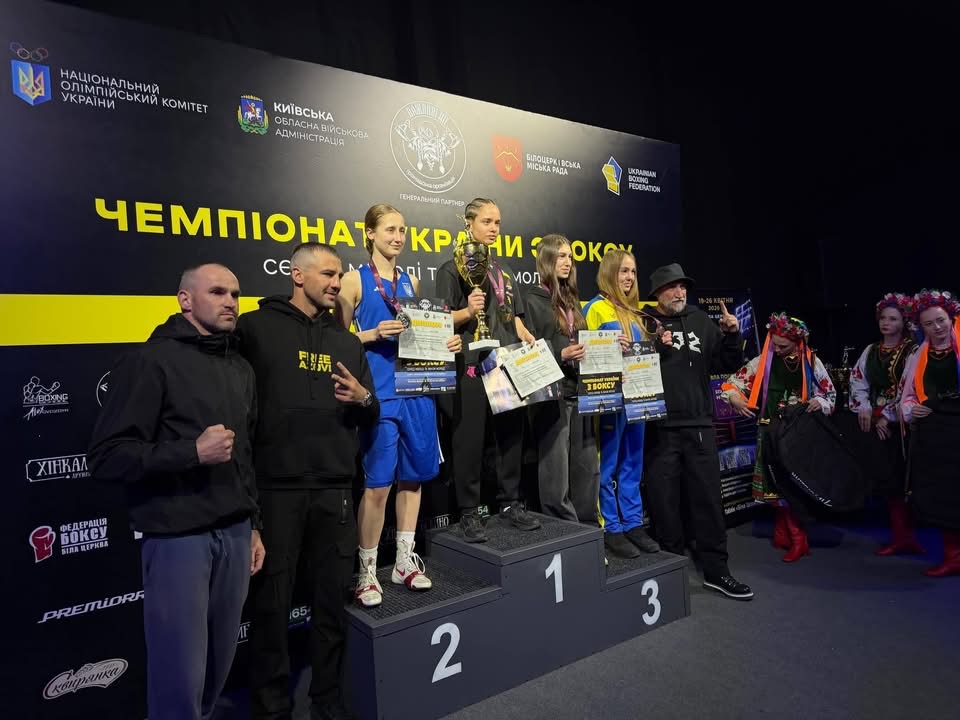 Фото до матеріалу: Черкаські боксери заявили про себе на чемпіонаті України: чотири медалі і сильний характер