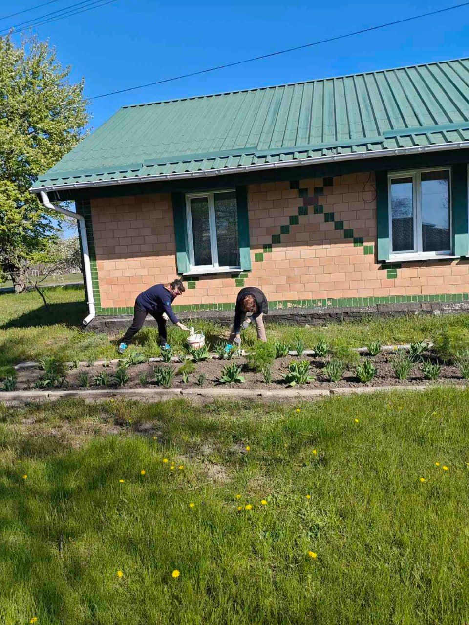 Фото до матеріалу: Жителі Потічанського старостату об'єдналися для прибирання території