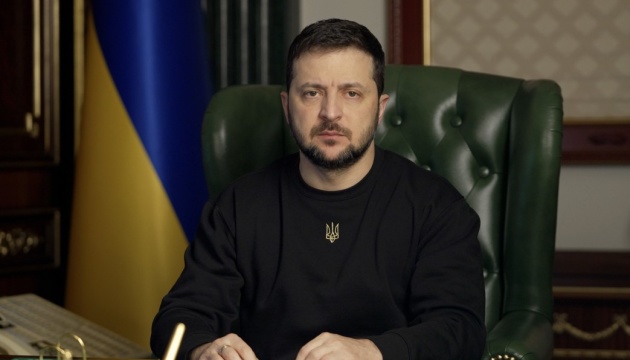 Фото до матеріалу: Зеленський анонсує зміни до закону про цивільну зброю