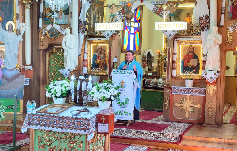 Фото до матеріалу: У Куткорі відкрили «Великодній простір єдності»: бібліотека як центр духовності та творчості