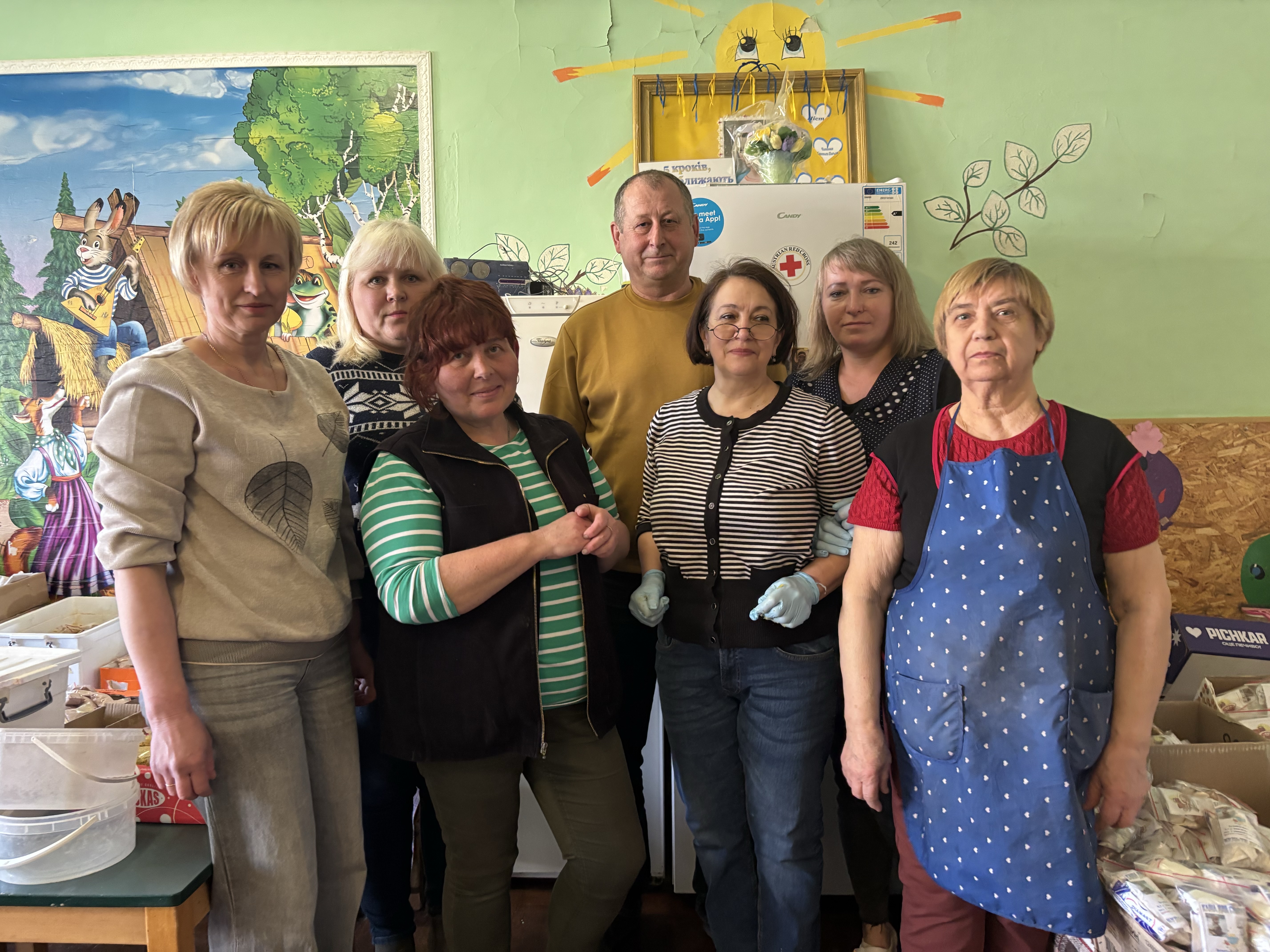 Фото до матеріалу: Борщ пахне домом: волонтерська кухня у Шептицькому працює без вихідних вже чотири роки