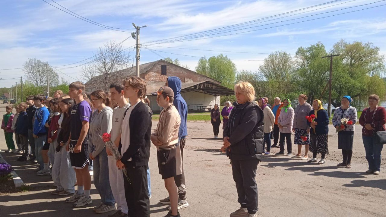 Фото до матеріалу: Маки Тальнівщини пахнуть полином: як війна змінила День пам'яті
