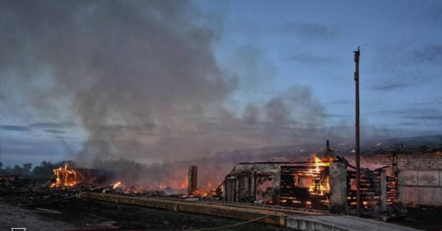 Фото до матеріалу: Росія атакувала Україну: на Чернігівщині загинули батько і син, тривають обстріли по всій країні