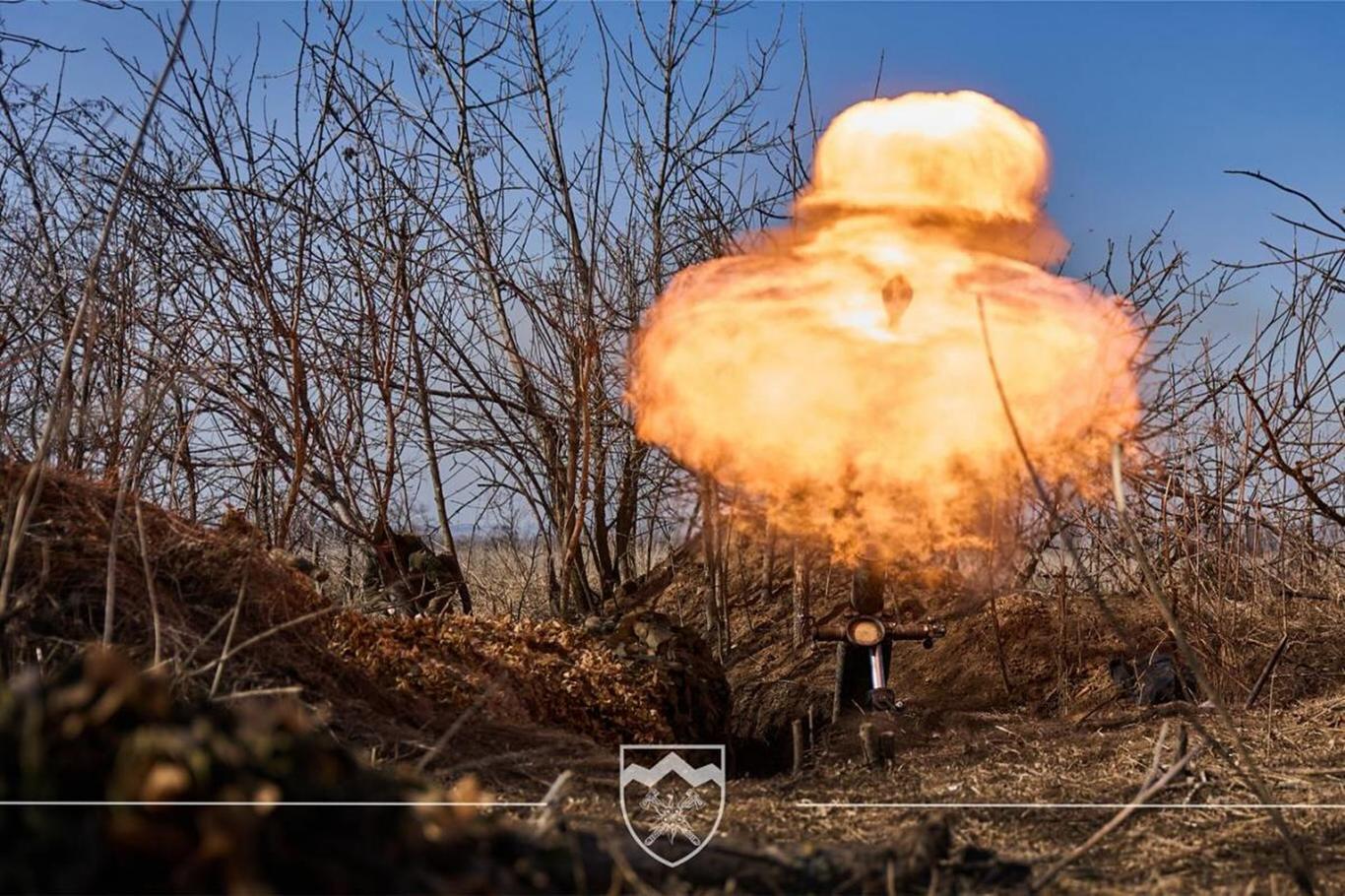 Фото до матеріалу: Ворог хоче оточити українські війська на північному заході Донбасу й розгромити їх, або вимагати капітуляції, — Лакійчук