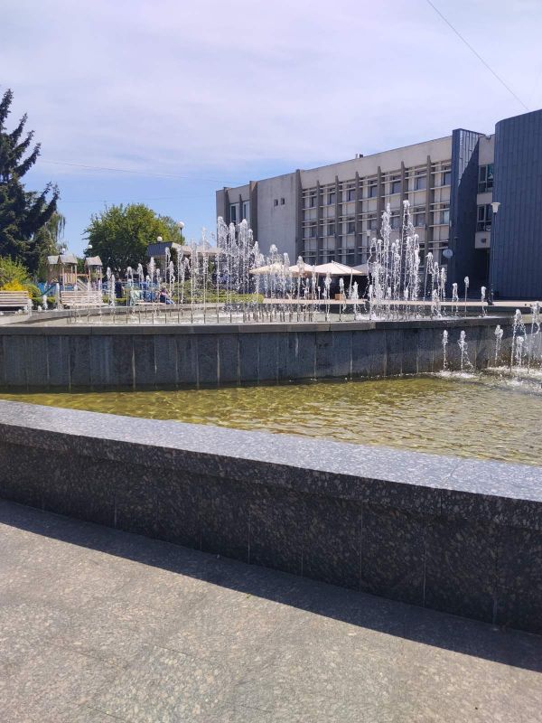 Фото до матеріалу: У Черкасах запустили ще три фонтани: де вже працює вода