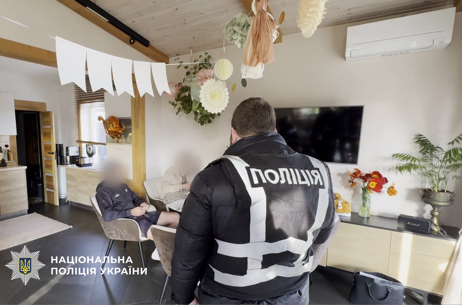 Фото до матеріалу: Поліція Києва розкрита схема незаконної легалізації іноземців