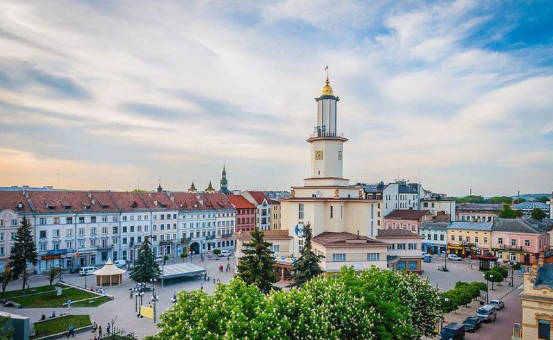 Фото до матеріалу: 364 роки Івано-Франківську: програма святкування Дня міста та ключові події