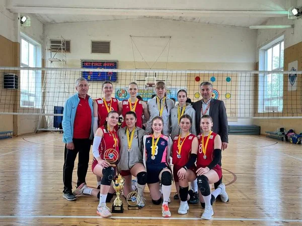 Фото до матеріалу: Волейболістки «Дніпра» здобули перемогу у відкритому Кубку Черкас