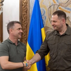 Фото до матеріалу: Манчестер Юнайтед пропонує Реткліффу зробити Карріка постійним тренером
