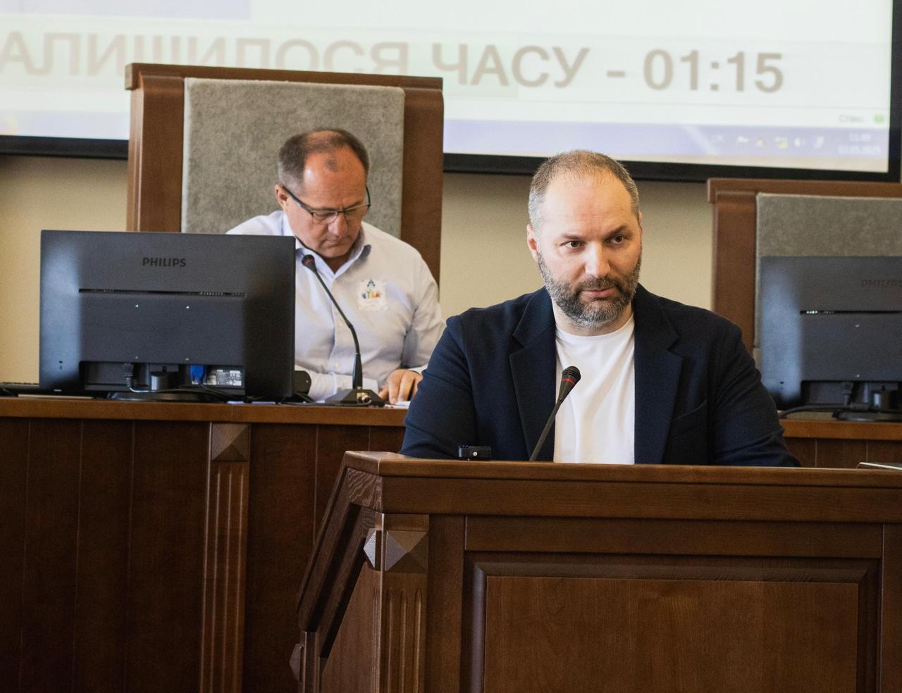 Фото до матеріалу: Депутат Коломийської ради Андрій Куничак: міська влада ігнорує потреби армії та родин загиблих