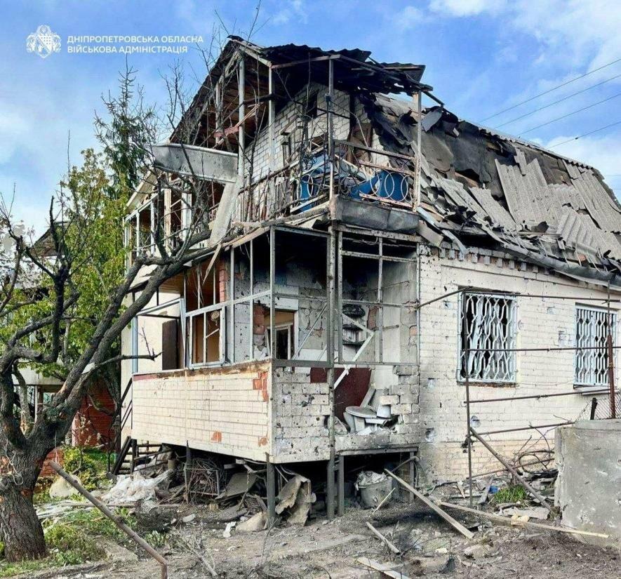 Фото до матеріалу: Масовані обстріли Дніпропетровщини: п'ять районів під вогнем, двоє загиблих