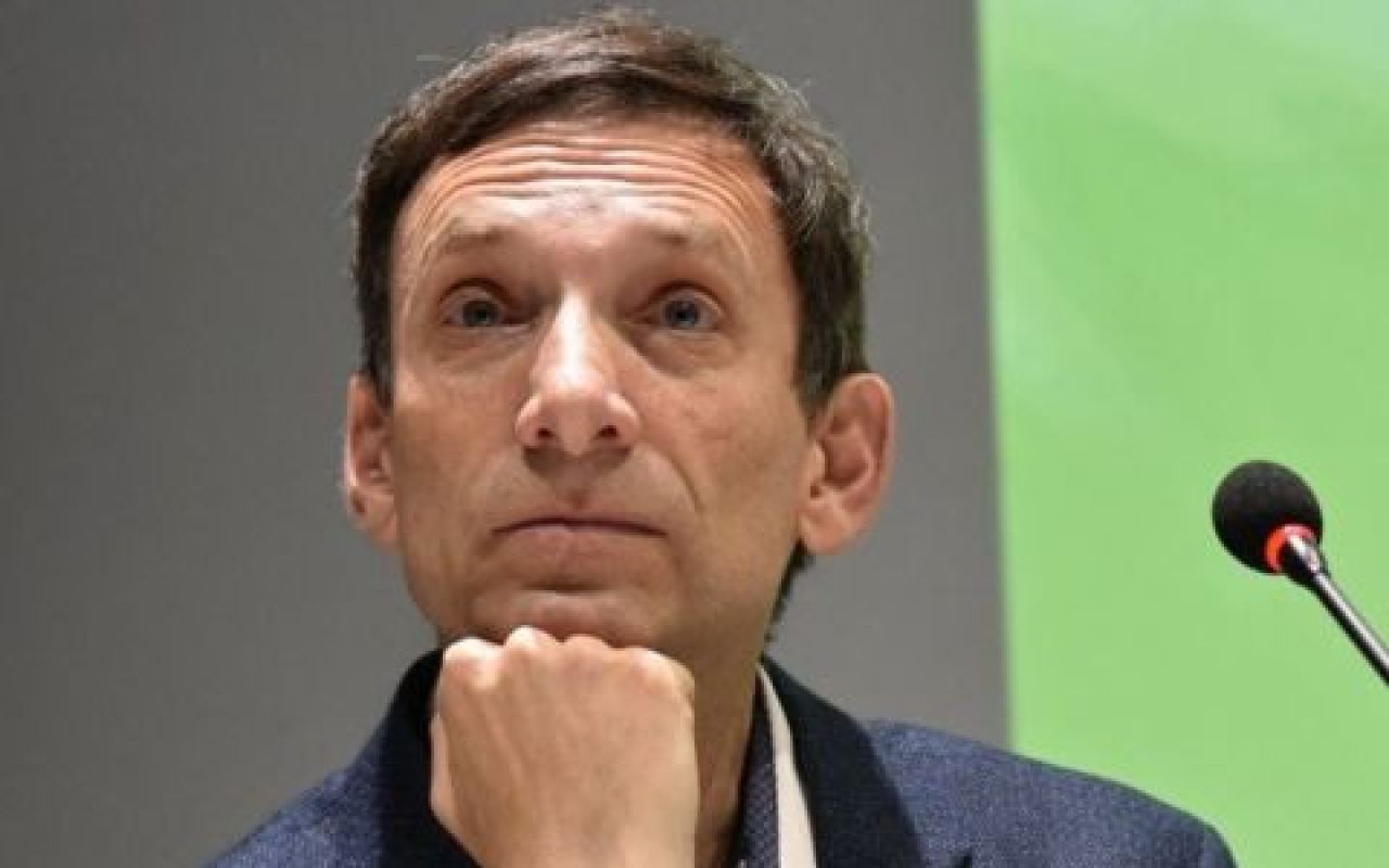 Фото до матеріалу: Хаос у південних аеропортах Росії: 13 аеродромів зупинили роботу після атаки дронів
