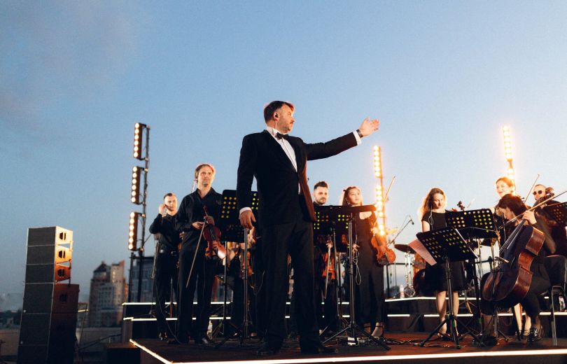 Фото до матеріалу: У Києві стартує новий сезон ACONCERT: симфонічні концерти на терасах Gulliver та River Mall