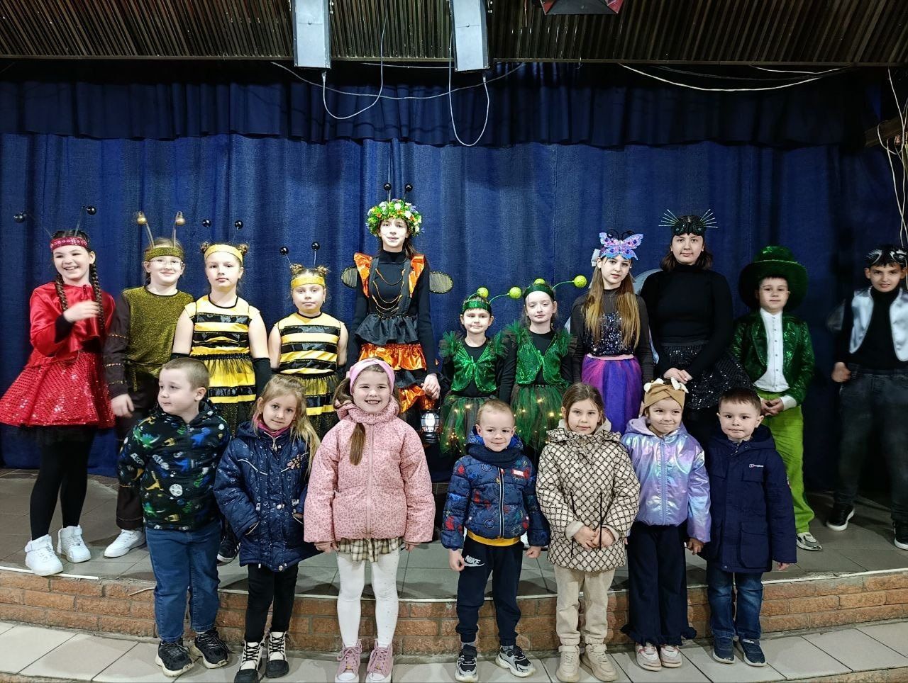 Фото до матеріалу: Дитяча вистава «Пригоди в квітковій країні» презентували в Решетилівському центрі культури