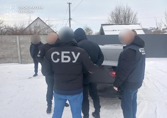 Фото до матеріалу: Судитимуть експравоохоронця, який за 5000 доларів обіцяв допомогти уникнути мобілізації