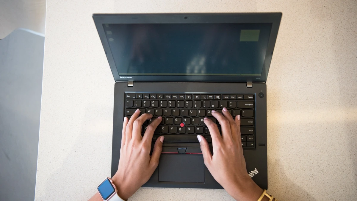 Фото до матеріалу: Чому Lenovo ThinkPad залишається надійним вибором для роботи в офісі та в дорозі