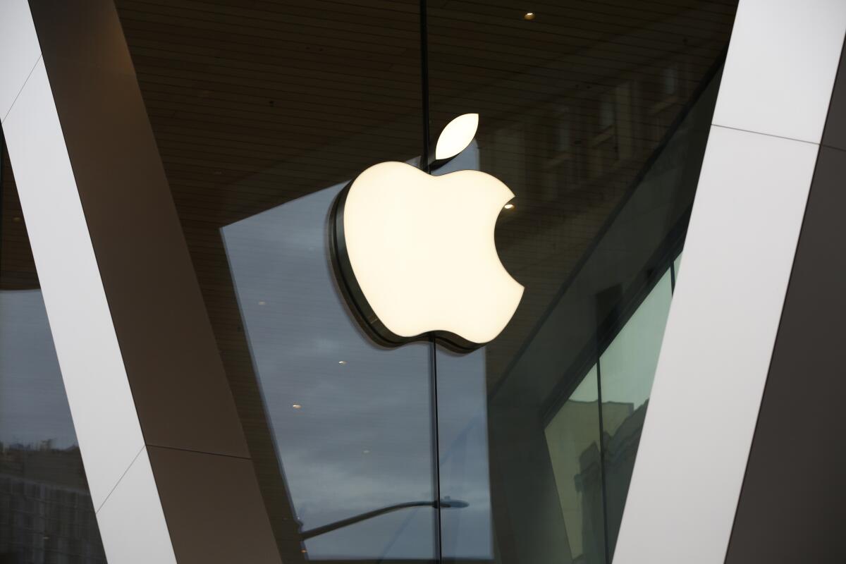 Фото до матеріалу: Apple виплатить 250 мільйонів доларів за обіцянки штучного інтелекту в iPhone