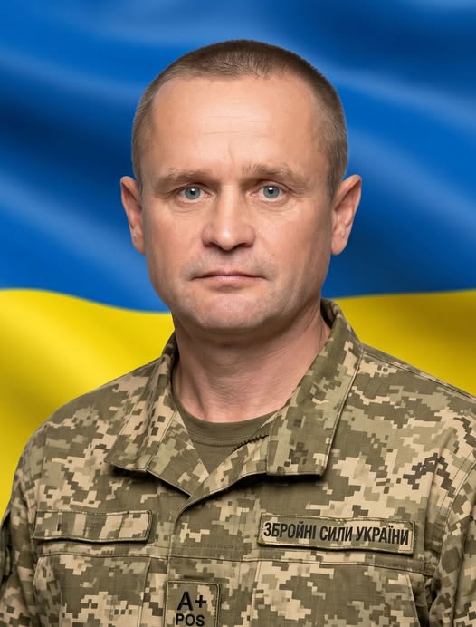 Фото до матеріалу: Захисника з села Завишень Олега Василяшка поховали на місцевому кладовищі