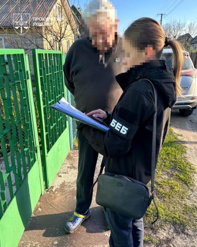 Фото до матеріалу: У Києві викрили схему ввезення алкоголю на 4 мільйони під виглядом дипломатичного вантажу