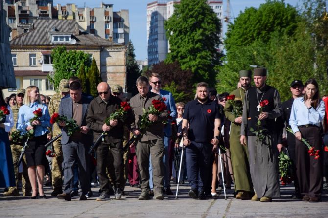 Фото до матеріалу: У Черкасах вшанували жертв Другої світової війни