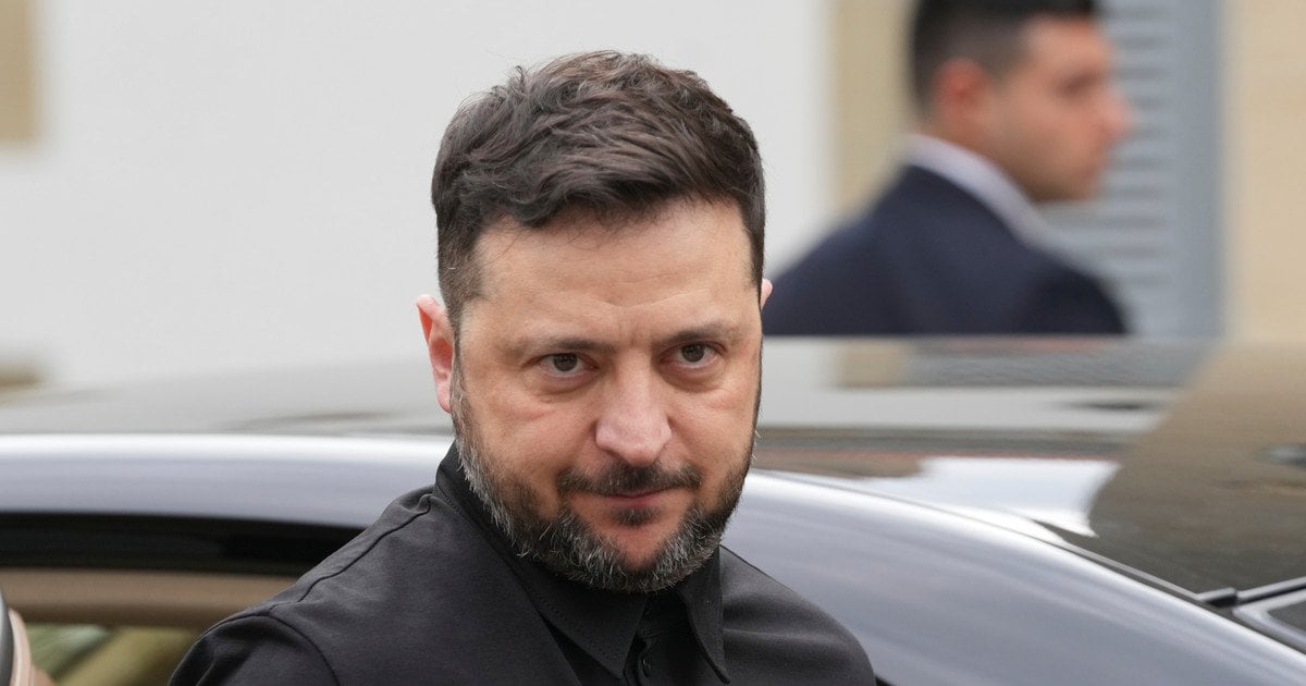 Фото до матеріалу: Угорщина повернула Україні кошти та цінності «Ощадбанку»: Зеленський підтвердив деталі