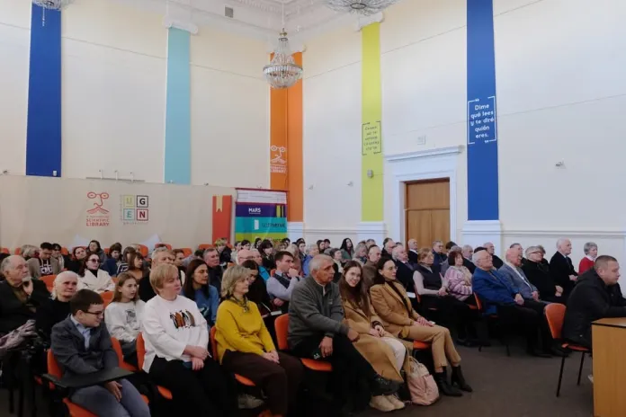 Фото до матеріалу: У Києві презентували книги Бориса Пономаренка, присвячені пам'яті його сина Романа