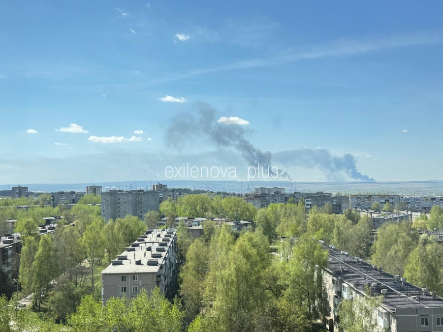 Фото до матеріалу: Українські дрони атакували НПЗ у Пермі: очікуються нафтодощи
