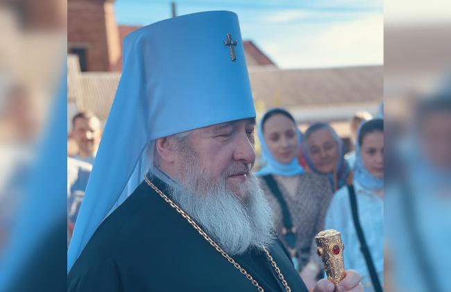 Фото до матеріалу: На трасі Рівне-Луцьк представники ТЦК силоміць витягнули митрополита УПЦ МП