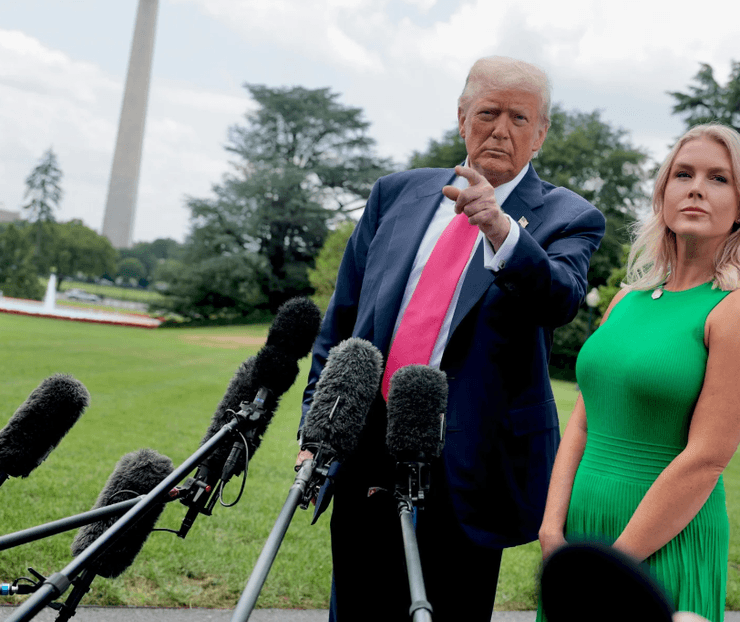 Фото до матеріалу: Речниця Трампа Керолайн Левітт народила доньку: «Вона ідеальна»