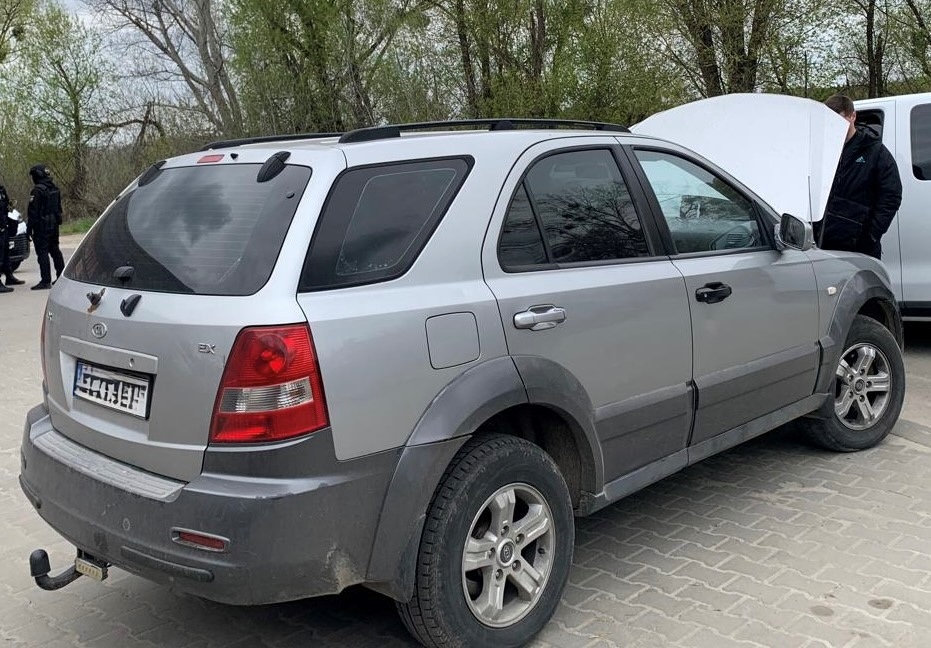 Фото до матеріалу: Викрито схему продажу гуманітарних авто для ЗСУ